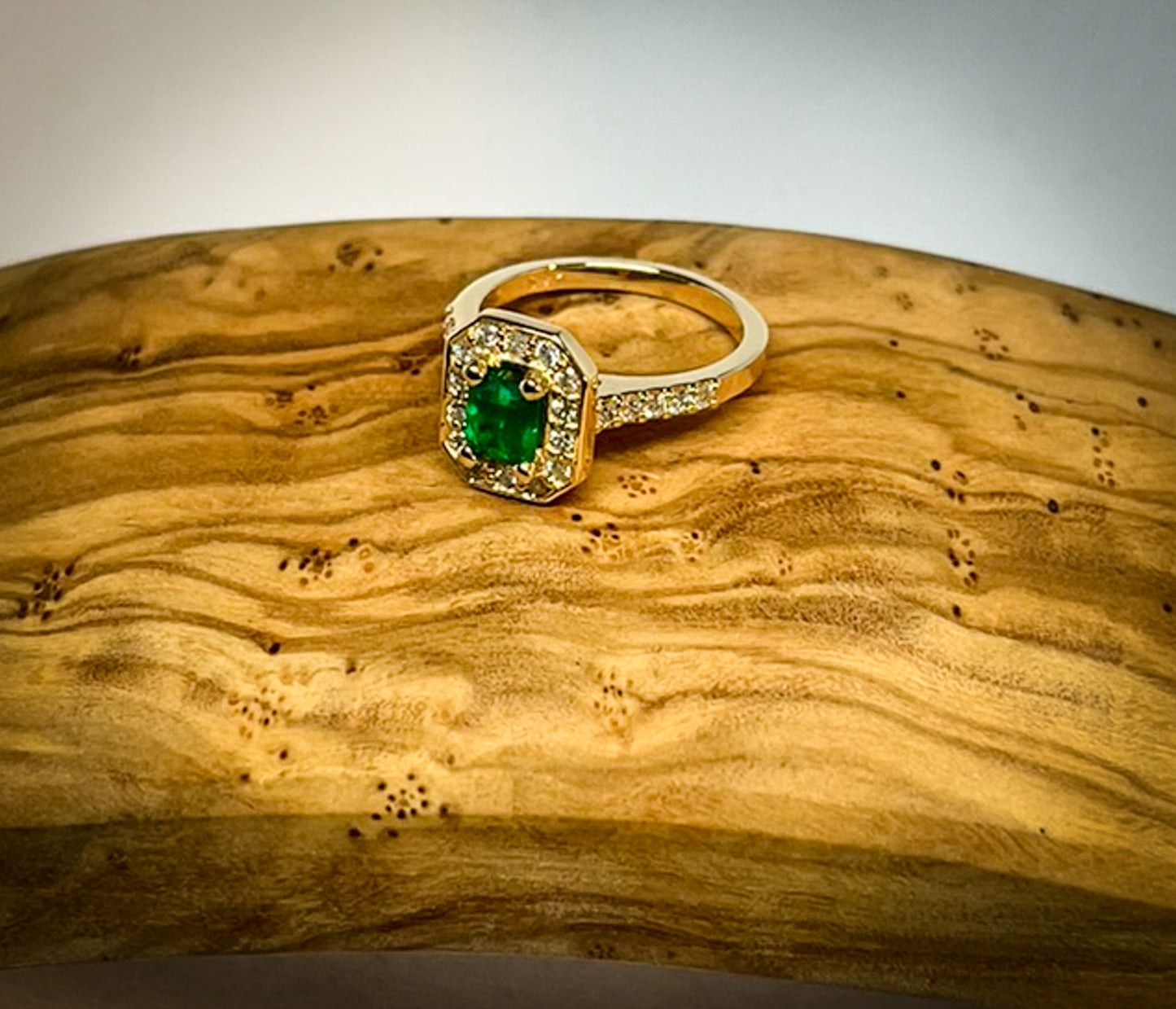1 Carat Muzo Mined Colombian Emerald