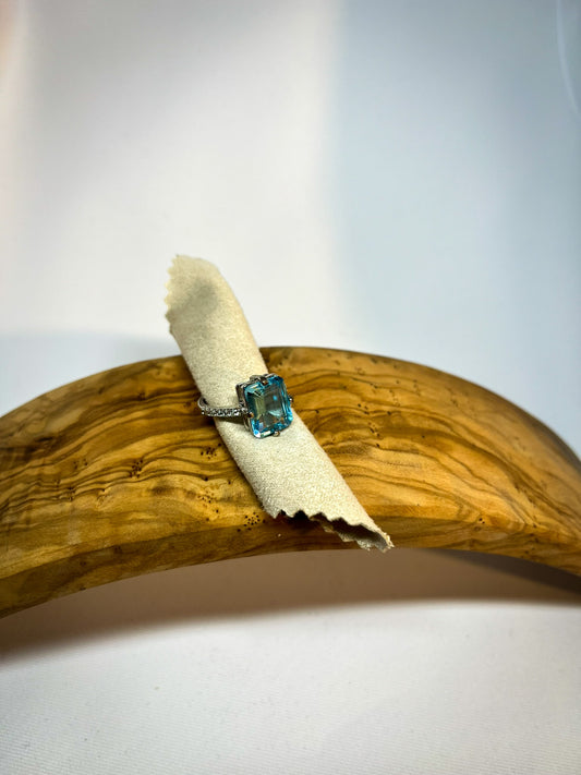 5 Carat Aquamarine mounted with approximately 1 Carat of Diamonds